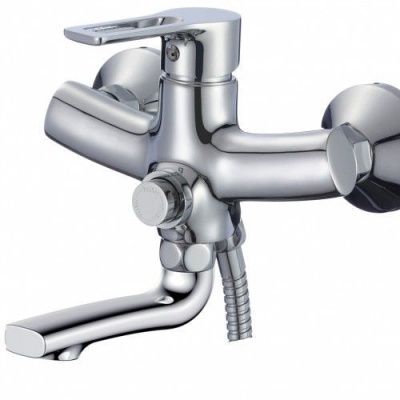 Смеситель д/ванны Rossinka RS43-36 одноручный (35 мм) с поворот. изл. 140 мм, кнопочн. дивертор