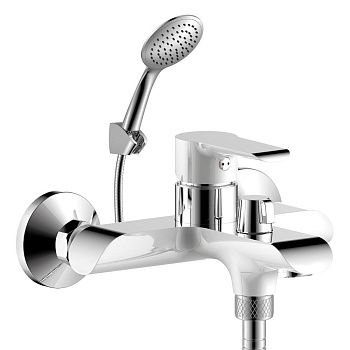 Смеситель д/ванны Rossinka W35-31 одноручный